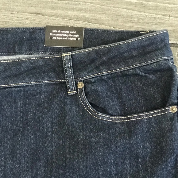 Plus Size Signature Blue Denim Straight Leg Jeans - Picture 5 of 6